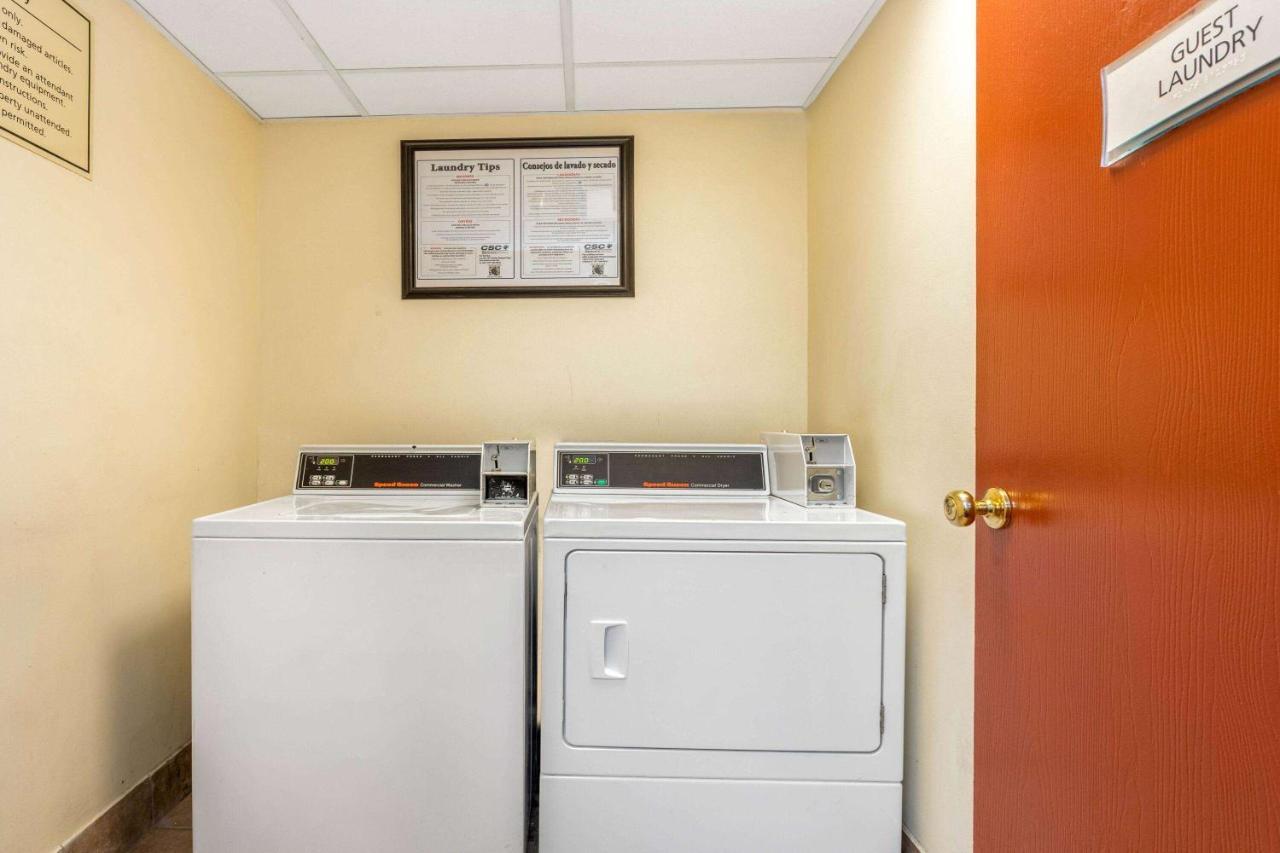 La Quinta By Wyndham Orlando South Hotell Williamsburg Eksteriør bilde